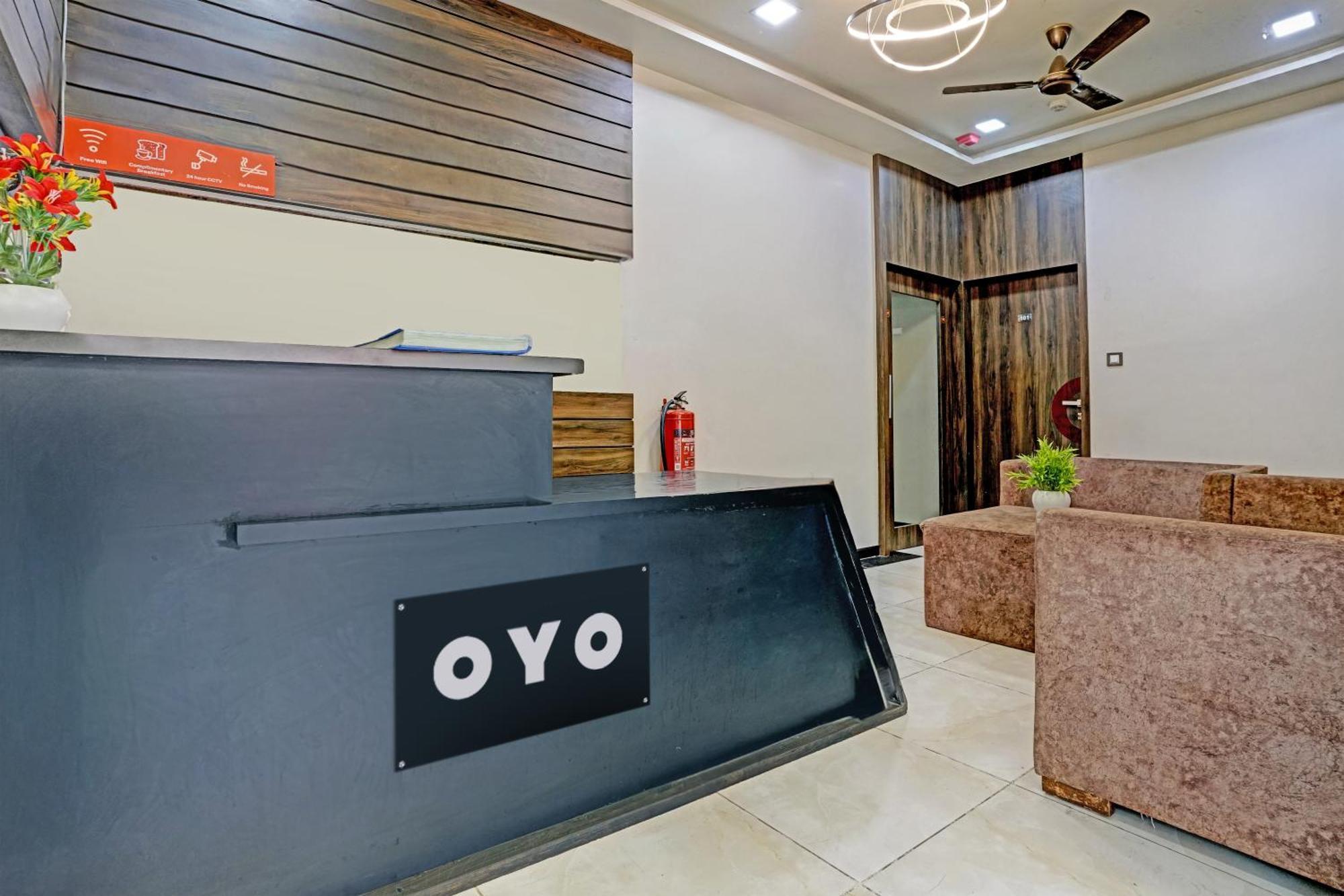Oyo18581蓝色公寓酒店 孟买 外观 照片