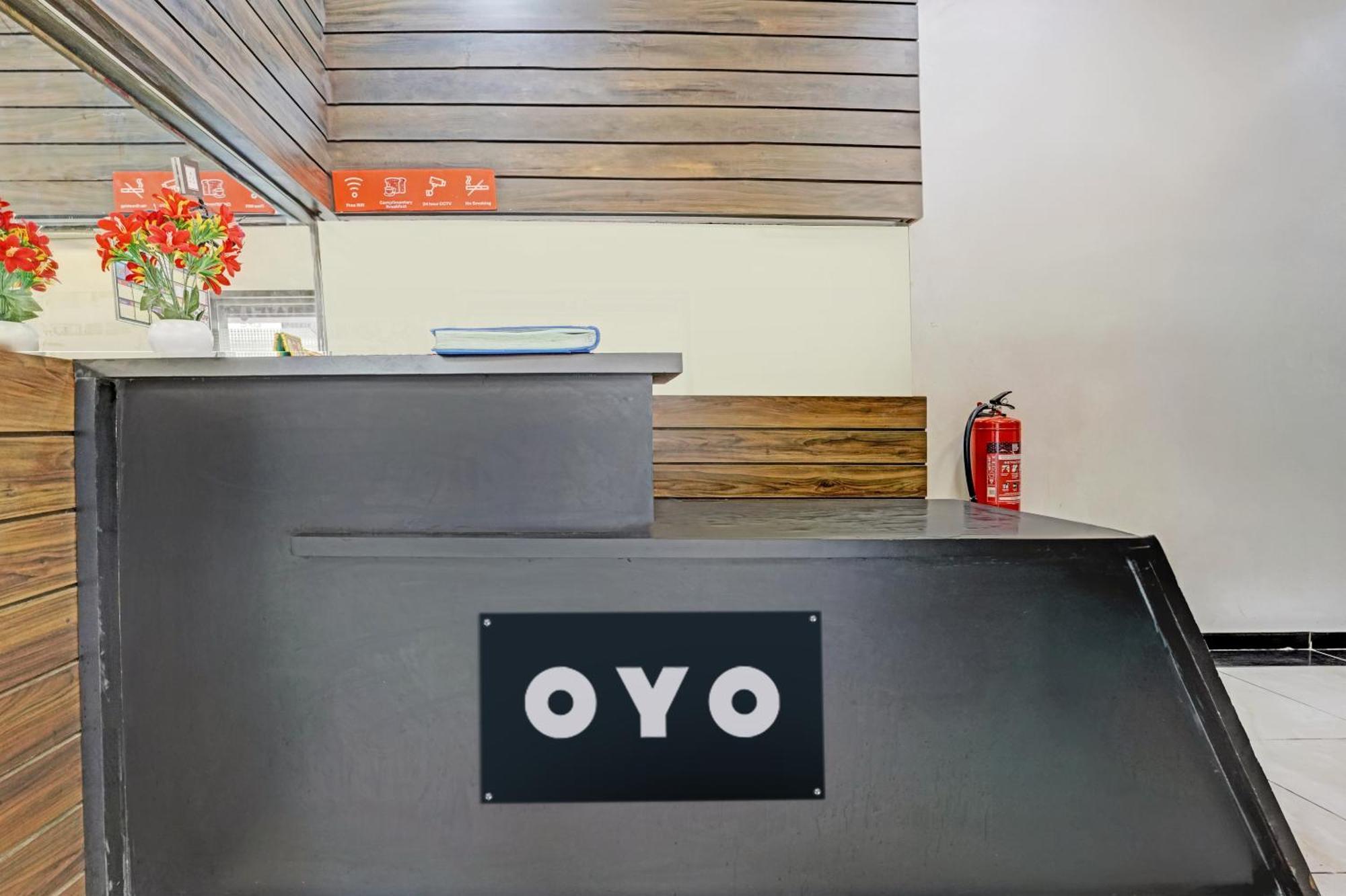 Oyo18581蓝色公寓酒店 孟买 外观 照片
